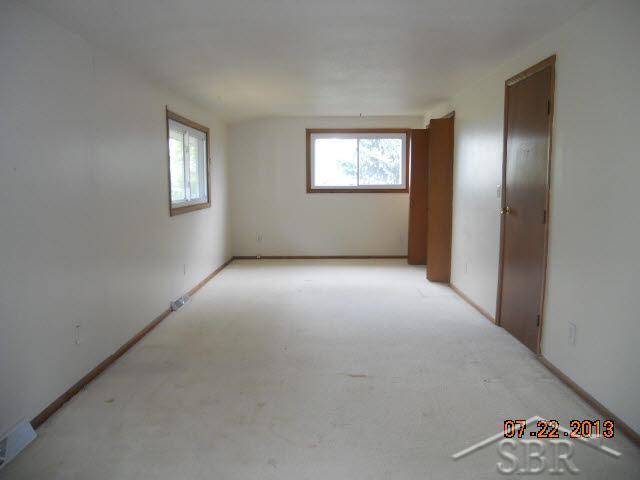 10014 Hack Road Reese, MI 48757 - Photo 7 of 11 20367164-6.JPG