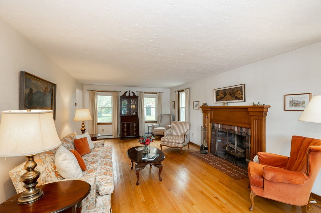 30 Aaron River Road Cohasset, MA 02025 - Photo 12 of 33 Gallery Image 12