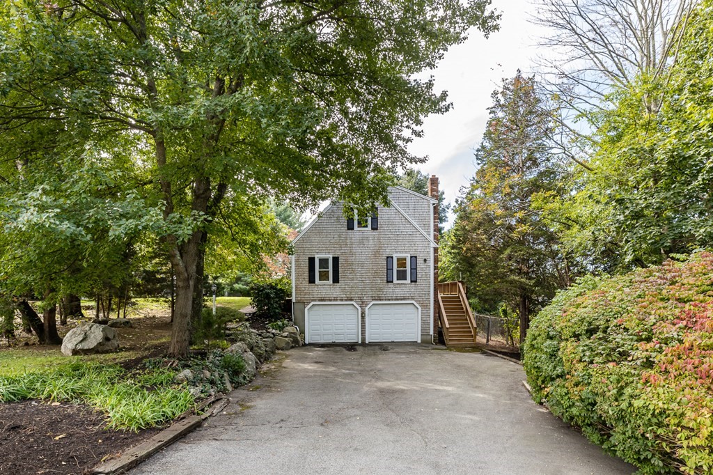 30 Aaron River Road Cohasset, MA 02025 - Photo 4 of 33 Gallery Image 4