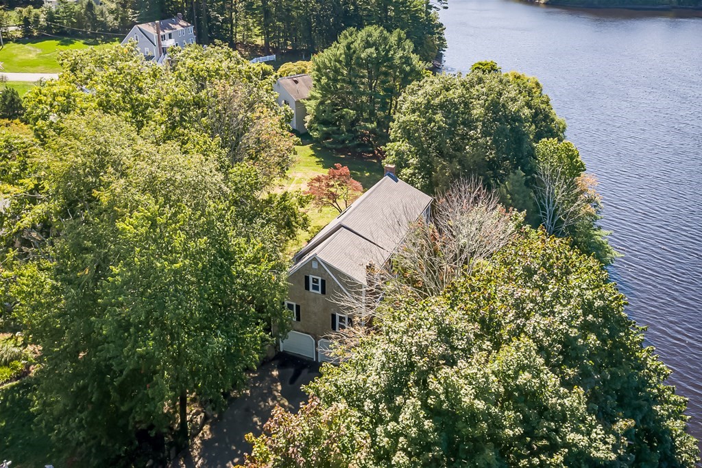 30 Aaron River Road Cohasset, MA 02025 - Photo 8 of 33 Gallery Image 8