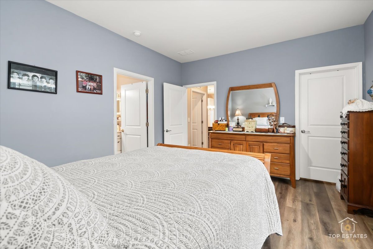 2010 Azure Lane Algonquin, IL 60102 - Photo 23 of 41 a kitchen with a refrigerator and a stove top oven