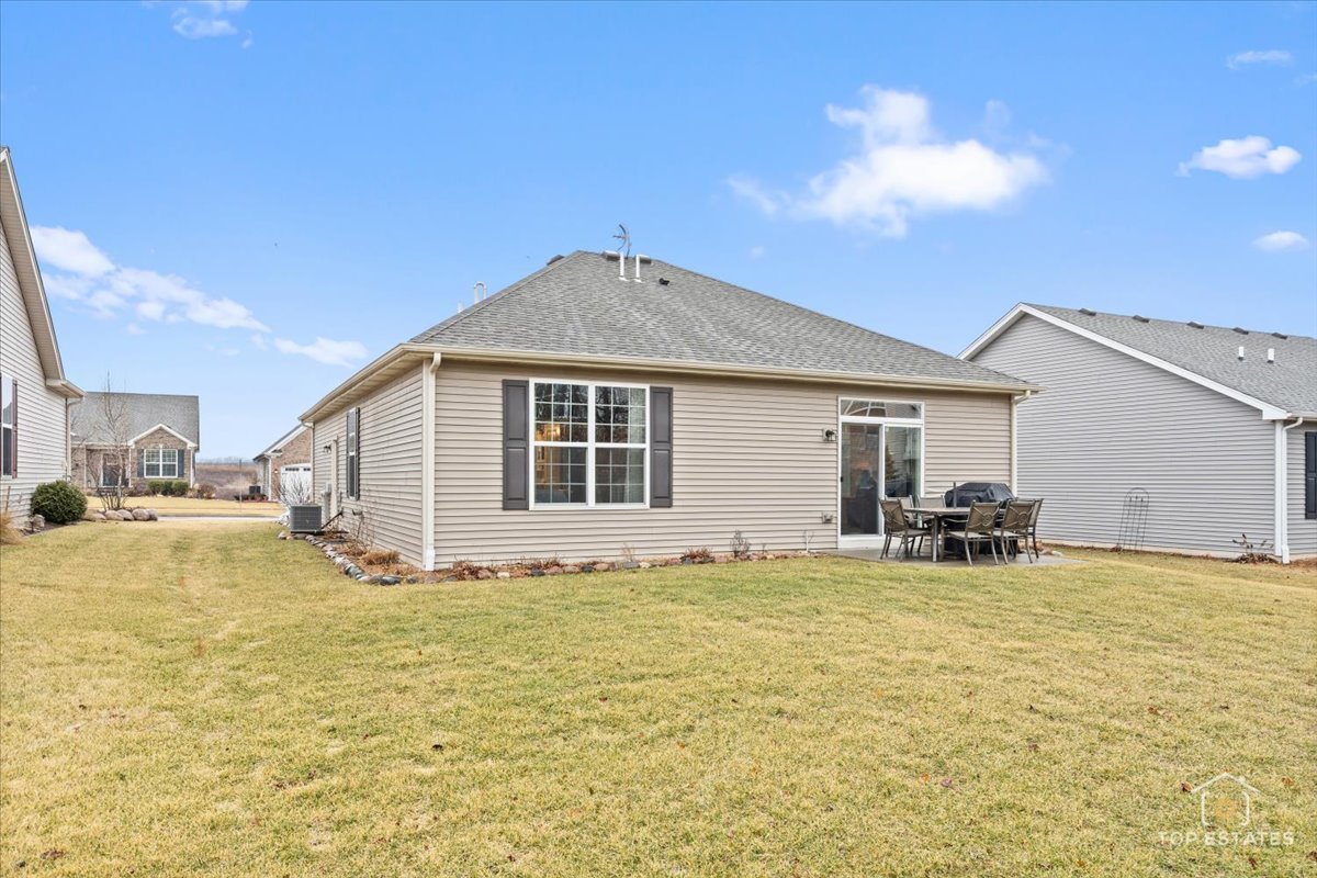 2010 Azure Lane Algonquin, IL 60102 - Photo 32 of 41 a view of a house with a yard