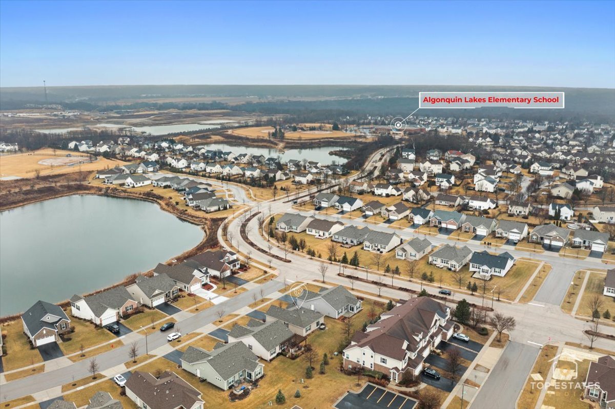 2010 Azure Lane Algonquin, IL 60102 - Photo 35 of 41 an aerial view of a city