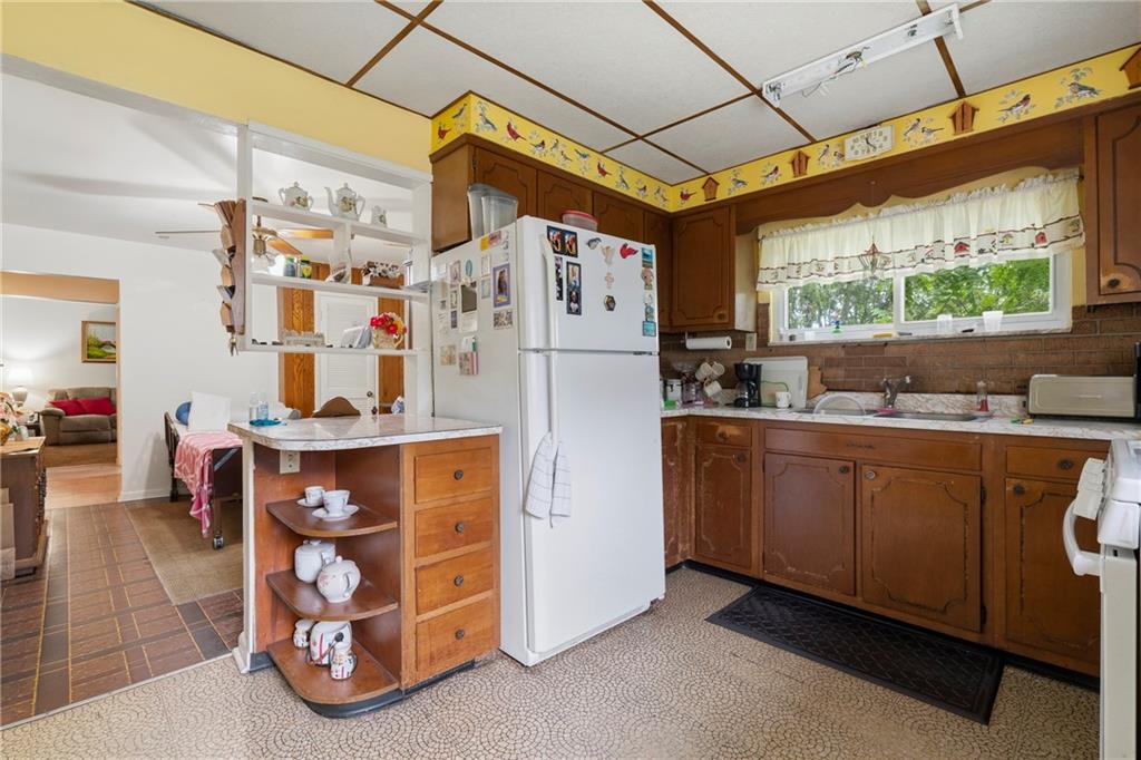 270 Kane Road Pittsburgh, PA 15239 - Photo 10 of 30 Gallery Image 10