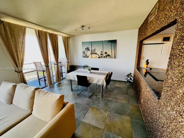 $2,850 | 900 Bay Drive, Unit 411, Miami Beach, FL 33141
