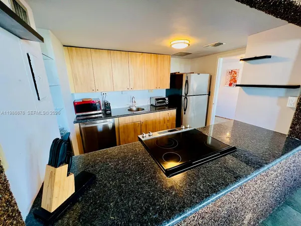 $2,850 | 900 Bay Drive, Unit 411, Miami Beach, FL 33141