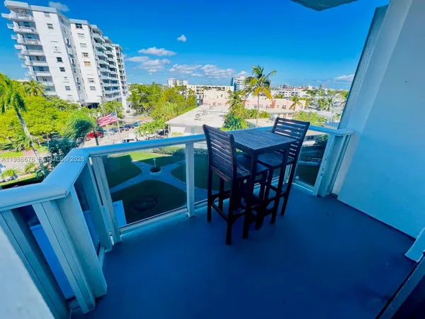 $2,850 | 900 Bay Drive, Unit 411, Miami Beach, FL 33141