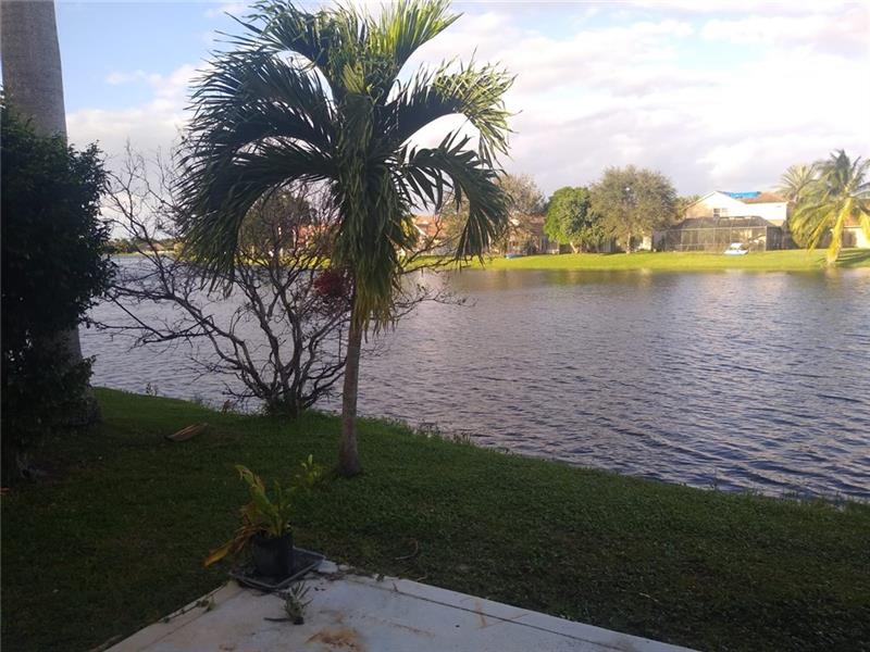 Lake Charleston Lake Worth, FL 33467 - Photo 9 of 28