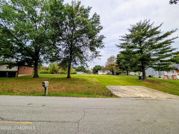333 West Forest Court, Jefferson City, MO 65109