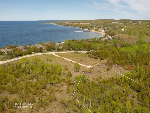 $125,000 | Bay Shore Drive, Unit 2, Egg Harbor, WI 54209