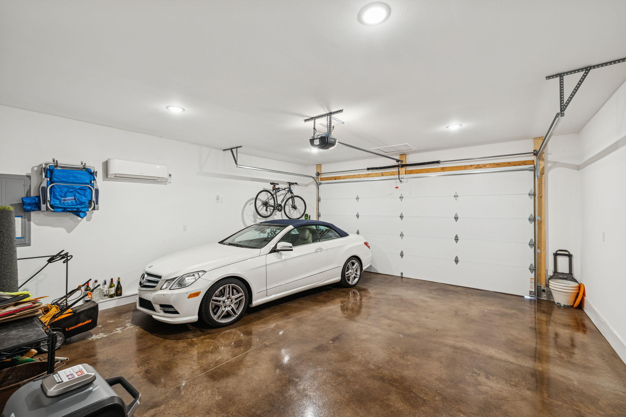 8195 Lemonade Street Chattanooga, TN 37421 - Photo 14 of 98 garage