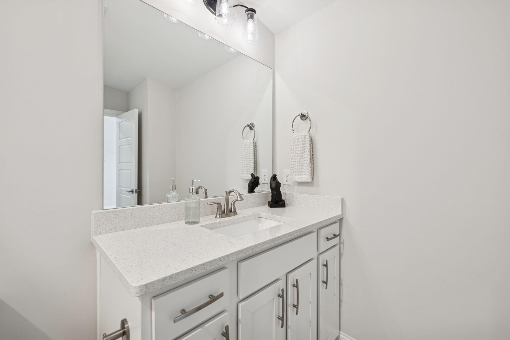 8195 Lemonade Street Chattanooga, TN 37421 - Photo 70 of 98 upstairs bathroom