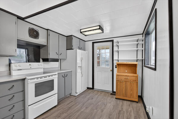 705 East Bird Street Jackson, MI 49203 - Photo 23 of 48 bird new kitchen 2