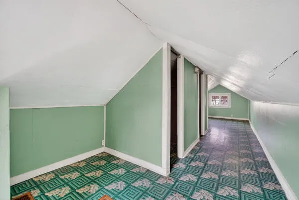 $129,900 | 705 East Bird Street, Jackson, MI 49203