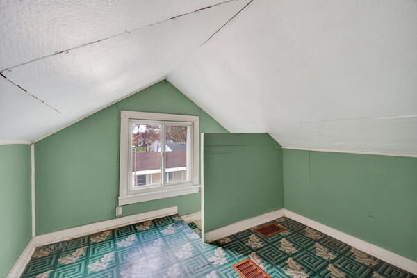 705 East Bird Street Jackson, MI 49203 - Photo 40 of 48 bird new bed 3 4