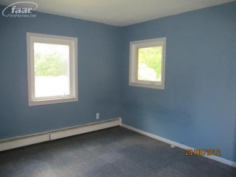 10291 Foley Road Fenton, MI 48430 - Photo 7 of 13 20247502-6.JPG