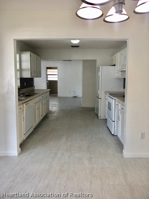 3105 Parkwood Road Sebring, FL 33872 - Photo 7 of 20 Gallery Image 7