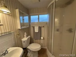 $2,350 | 3 Partridge Lane, East Setauket, NY 11733