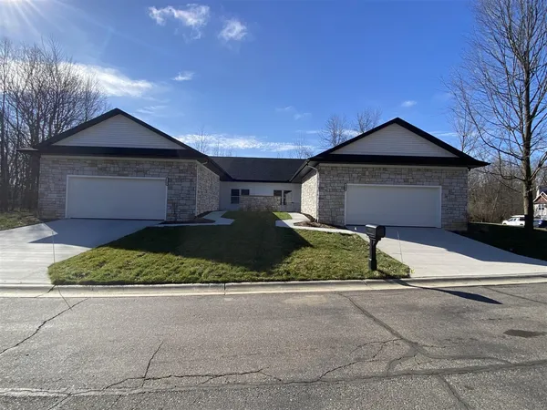 $485,000 | 725 Violet Way, St. Joseph, MI 49085