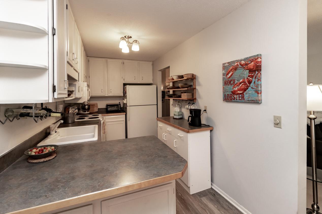 10721 Cavell Road Bloomington, MN 55438 - Photo 12 of 37 Gallery Image 12