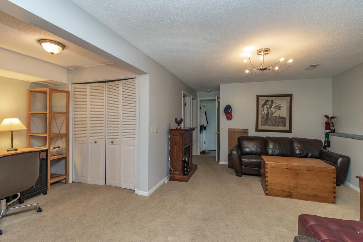 10721 Cavell Road Bloomington, MN 55438 - Photo 25 of 37 Gallery Image 25