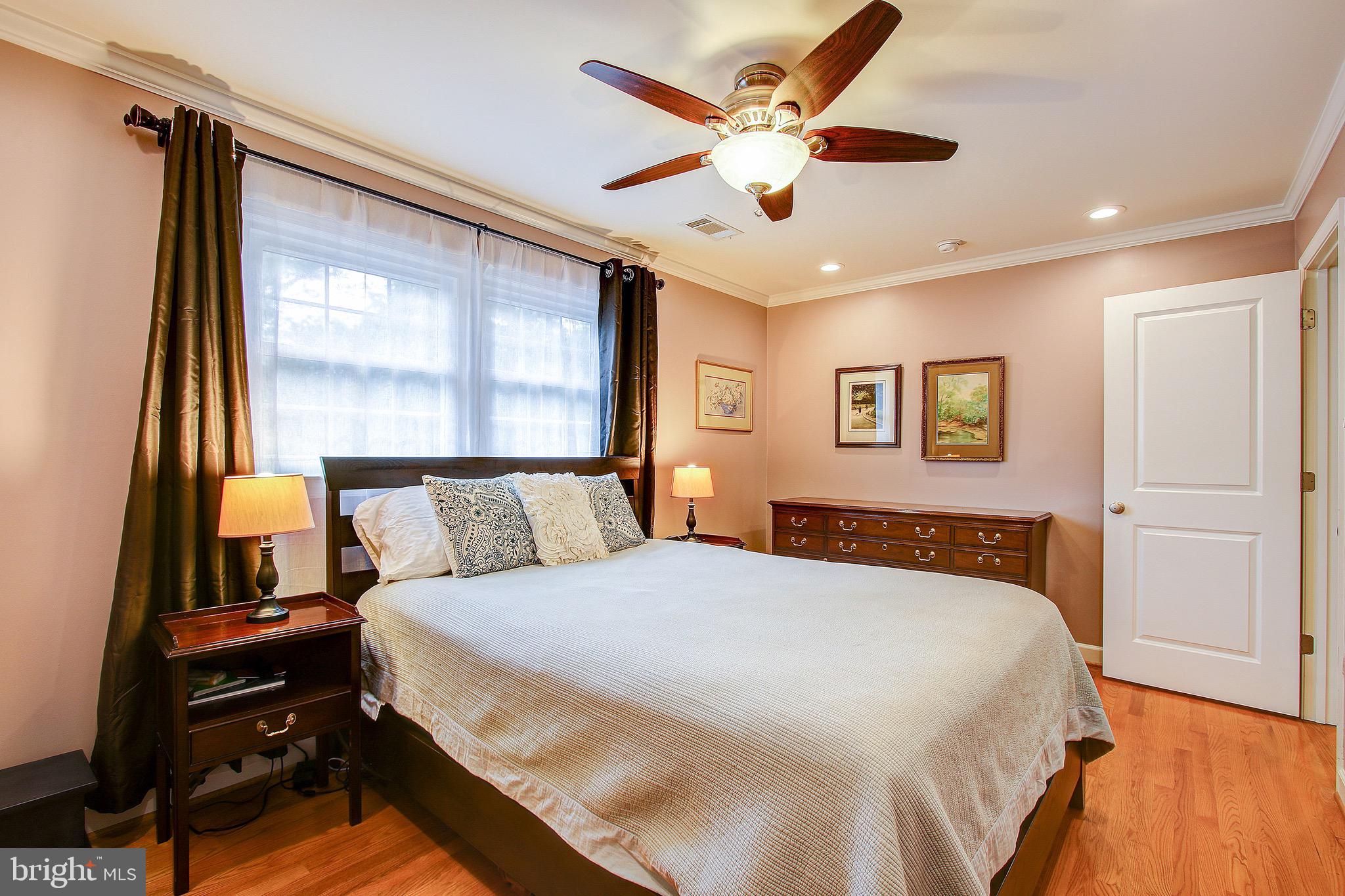1015 Gilbert Road Rockville, MD 20851 - Photo 22 of 34 Bright & Spacious Master Suite