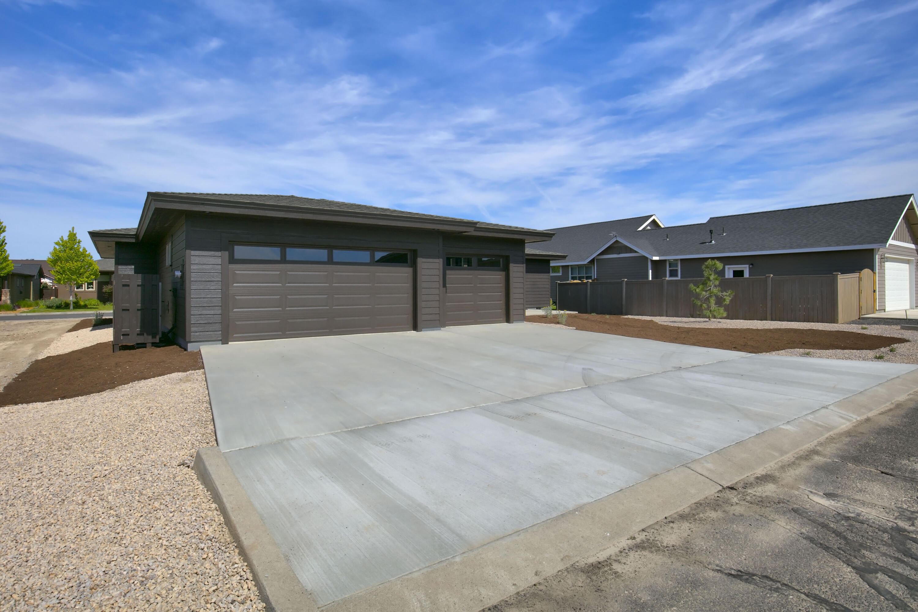 1472 Northeast Hudspeth Road Prineville, OR 97754 - Photo 25 of 26 front view of a house with a outdoor space