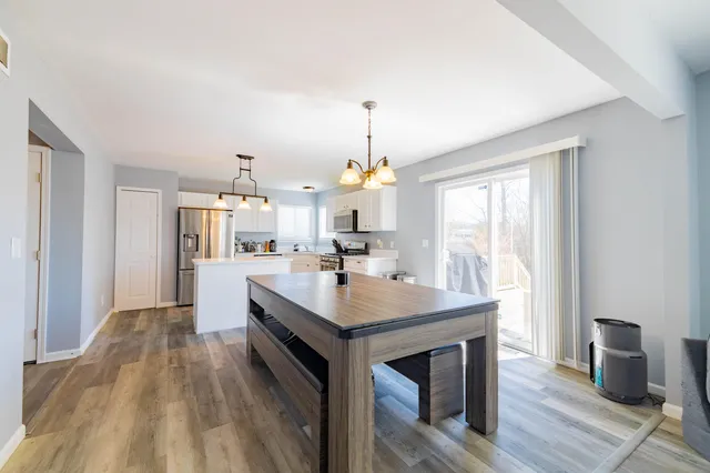 $385,000 | 8262 South Warwick Court, Ypsilanti, MI 48198