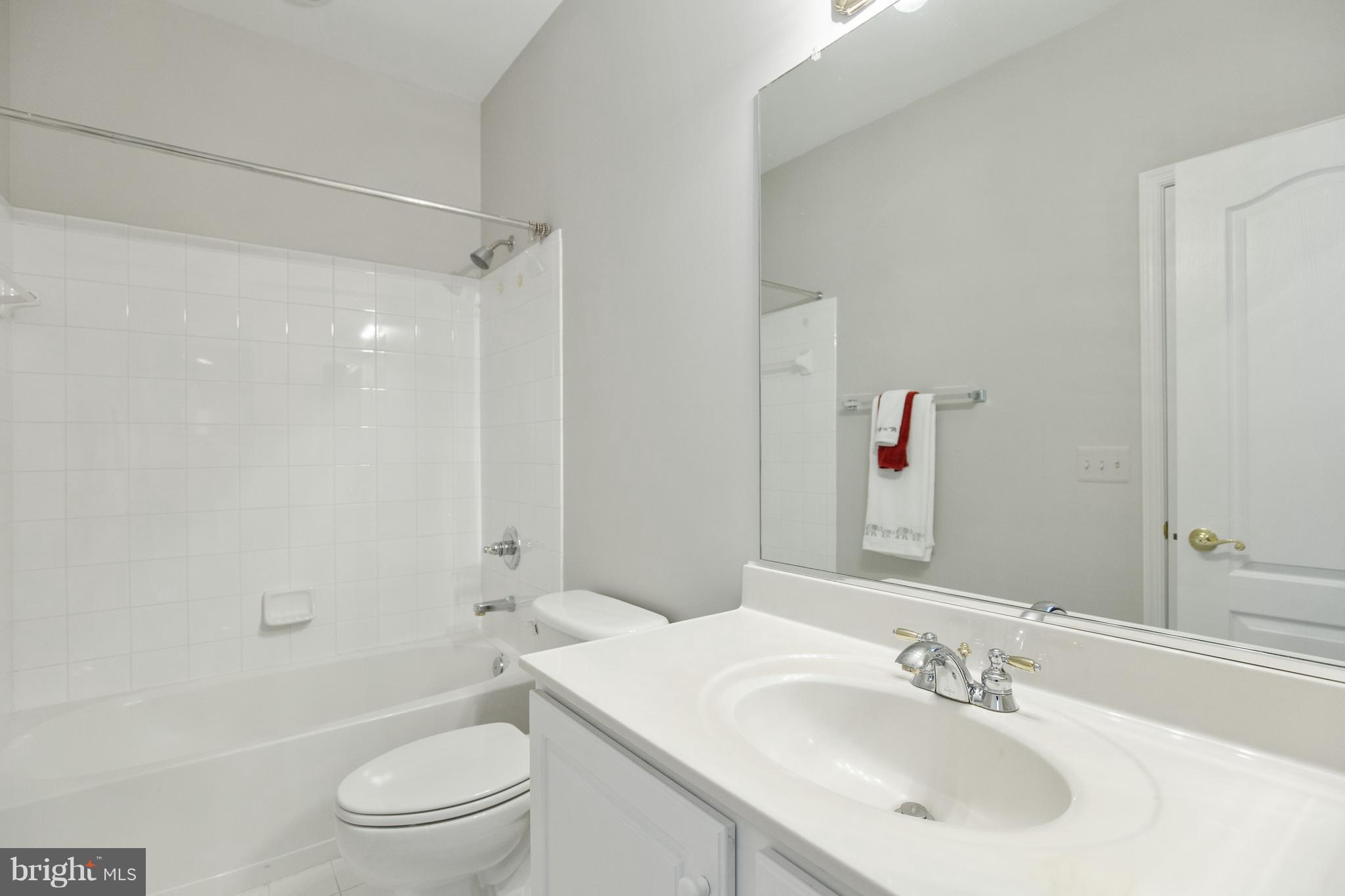 6246 Rolling Spring Court Springfield, VA 22152 - Photo 17 of 24 Dual Entry Full Bath