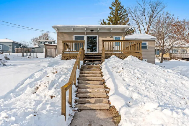 $199,900 | 304 Milwaukee Avenue, Cascade, WI 53011