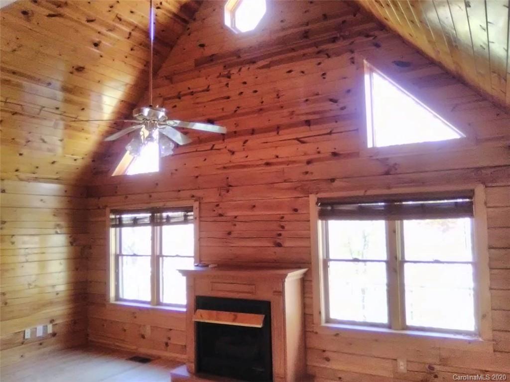 642 Turtle Creek Road Sylva, NC 28779 - Photo 3 of 29 Gallery Image 3