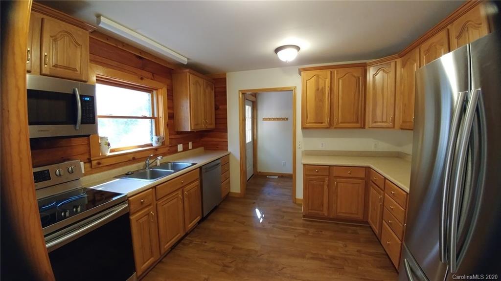 642 Turtle Creek Road Sylva, NC 28779 - Photo 10 of 29 Gallery Image 10