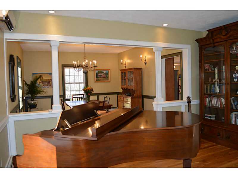 345 John Franklin Road Coventry, RI 02831 - Photo 10 of 25 Dining Room.