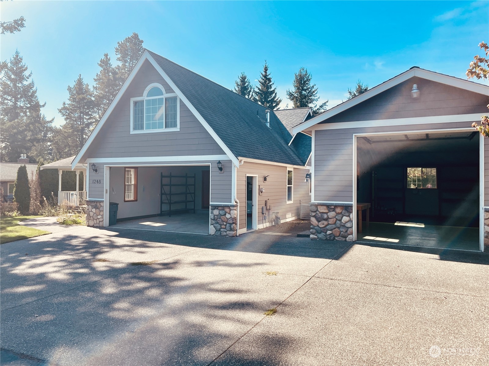 1248 Bradley Road Lynden, WA 98264 - Photo 1 of 37 Gallery Image 1