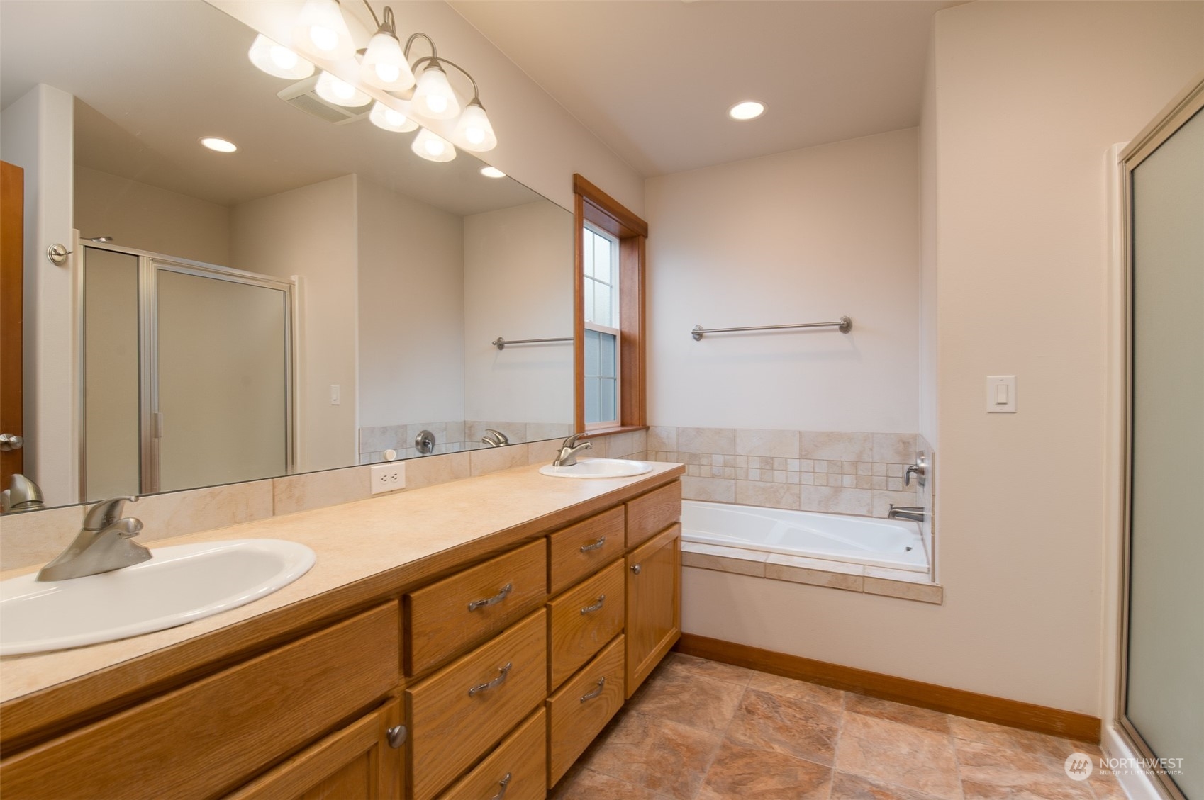 1248 Bradley Road Lynden, WA 98264 - Photo 17 of 37 Gallery Image 17