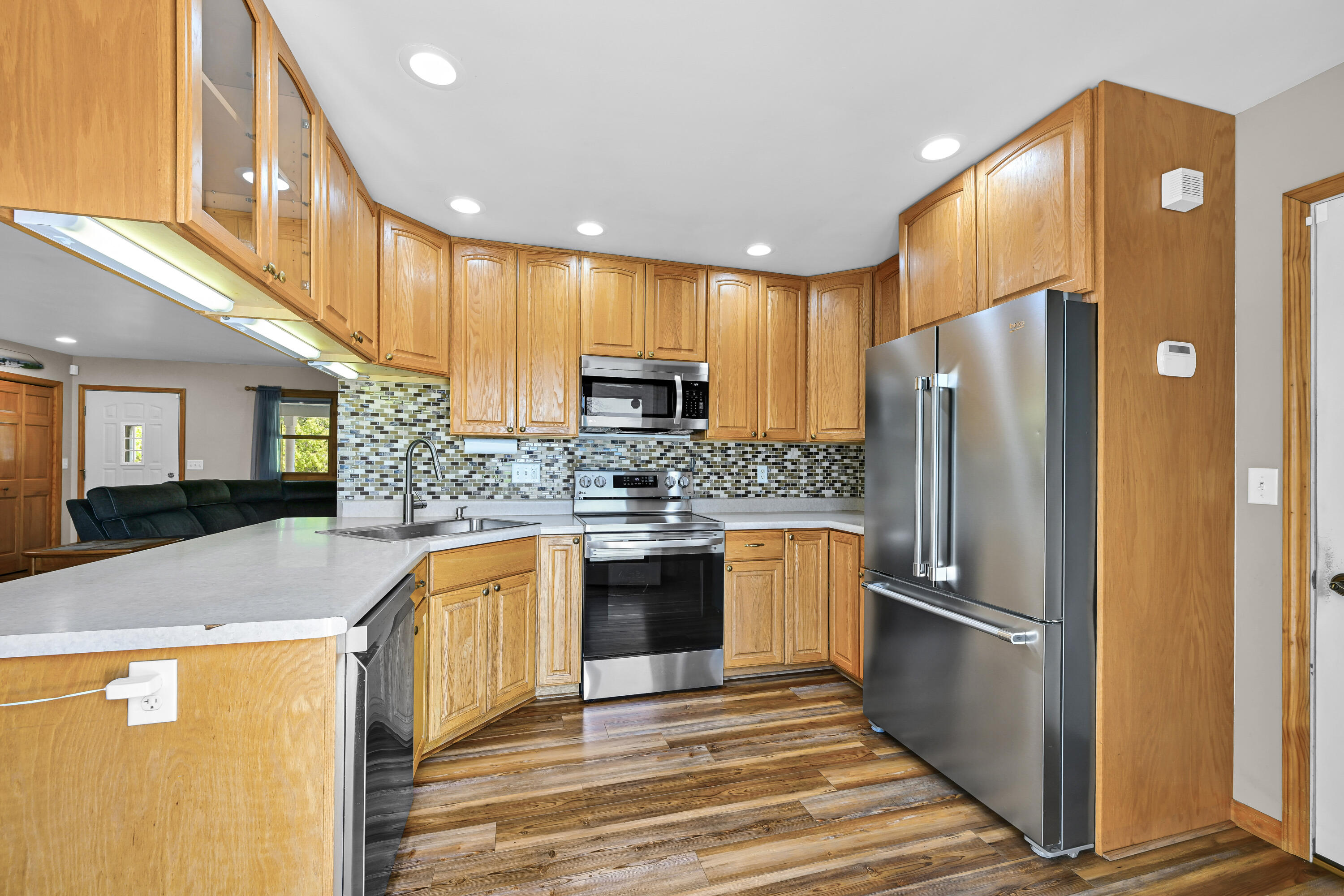 2855 North Shore Drive Delavan, WI 53115 - Photo 17 of 52 Stainless Steel Appliances