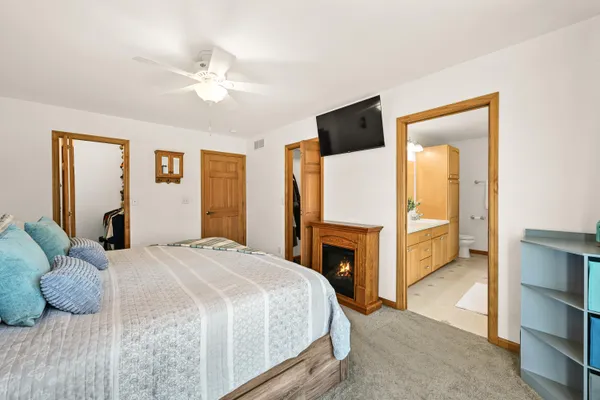 $627,500 | 2855 North Shore Drive, Delavan, WI 53115