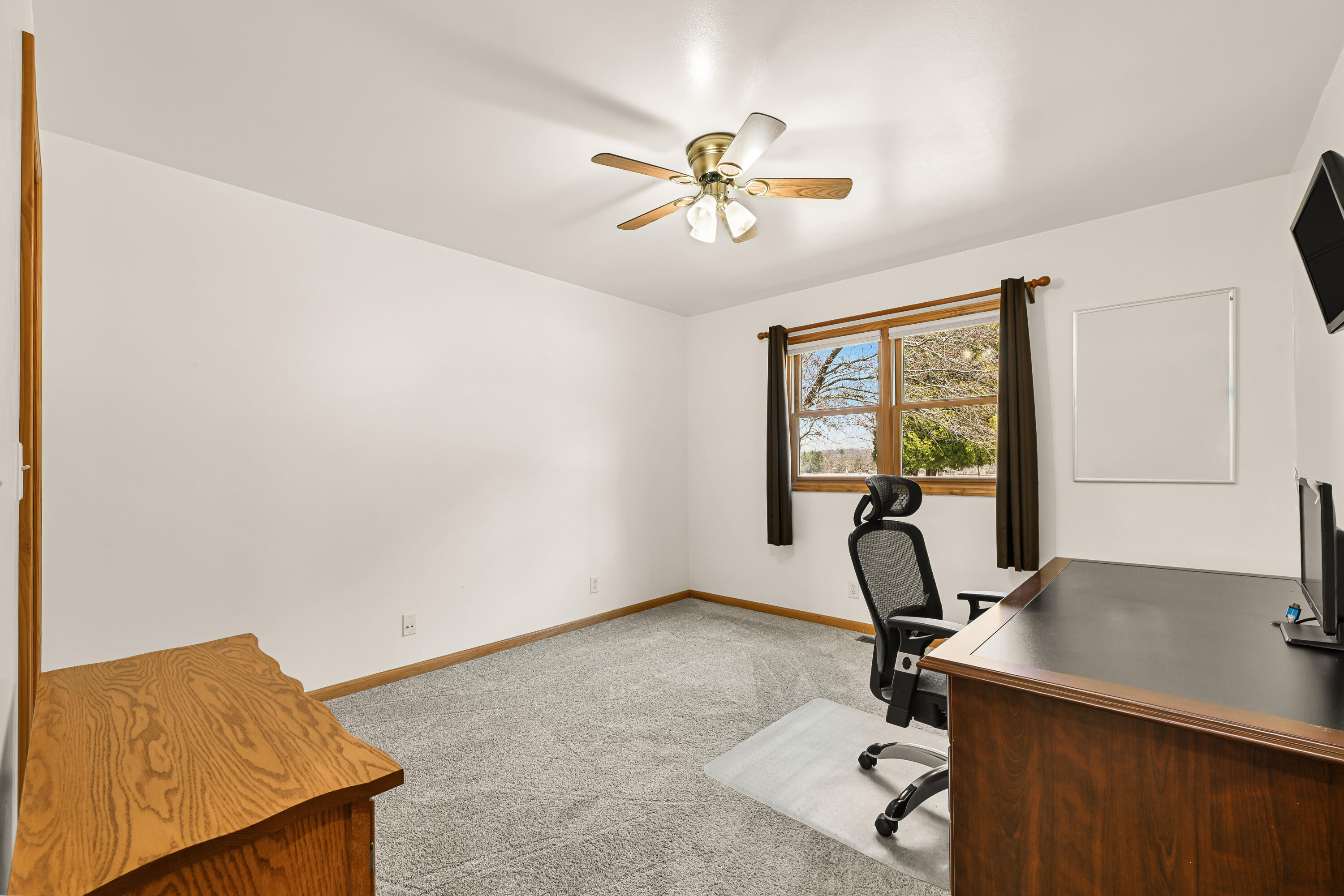 2855 North Shore Drive Delavan, WI 53115 - Photo 34 of 52 Bedroom 4