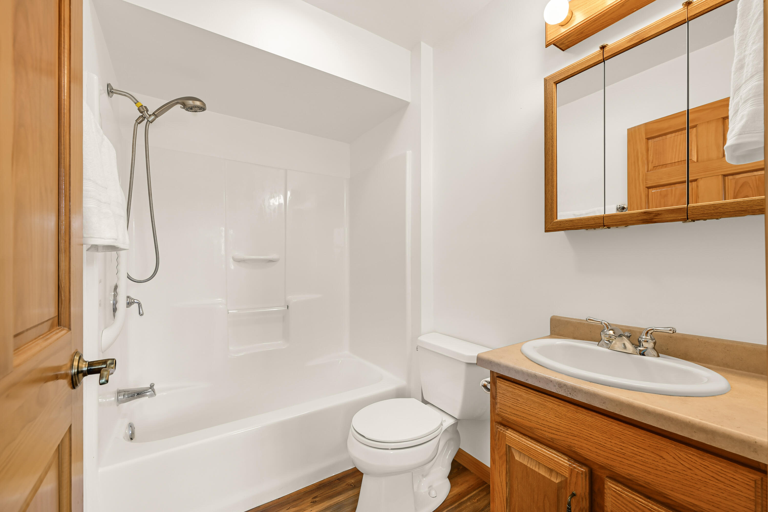 2855 North Shore Drive Delavan, WI 53115 - Photo 37 of 52 Lower Level Full Bath