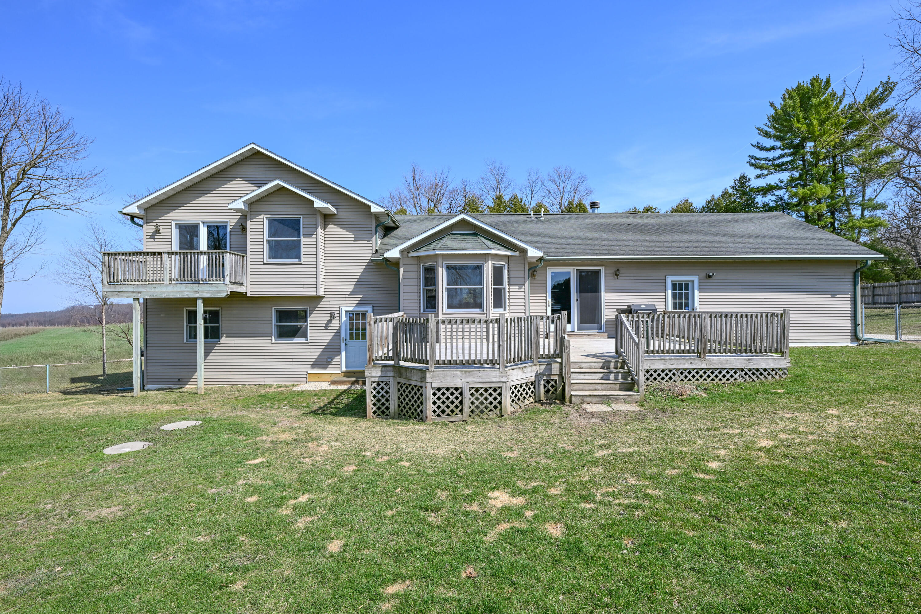 2855 North Shore Drive Delavan, WI 53115 - Photo 41 of 52 Decks in Back of House