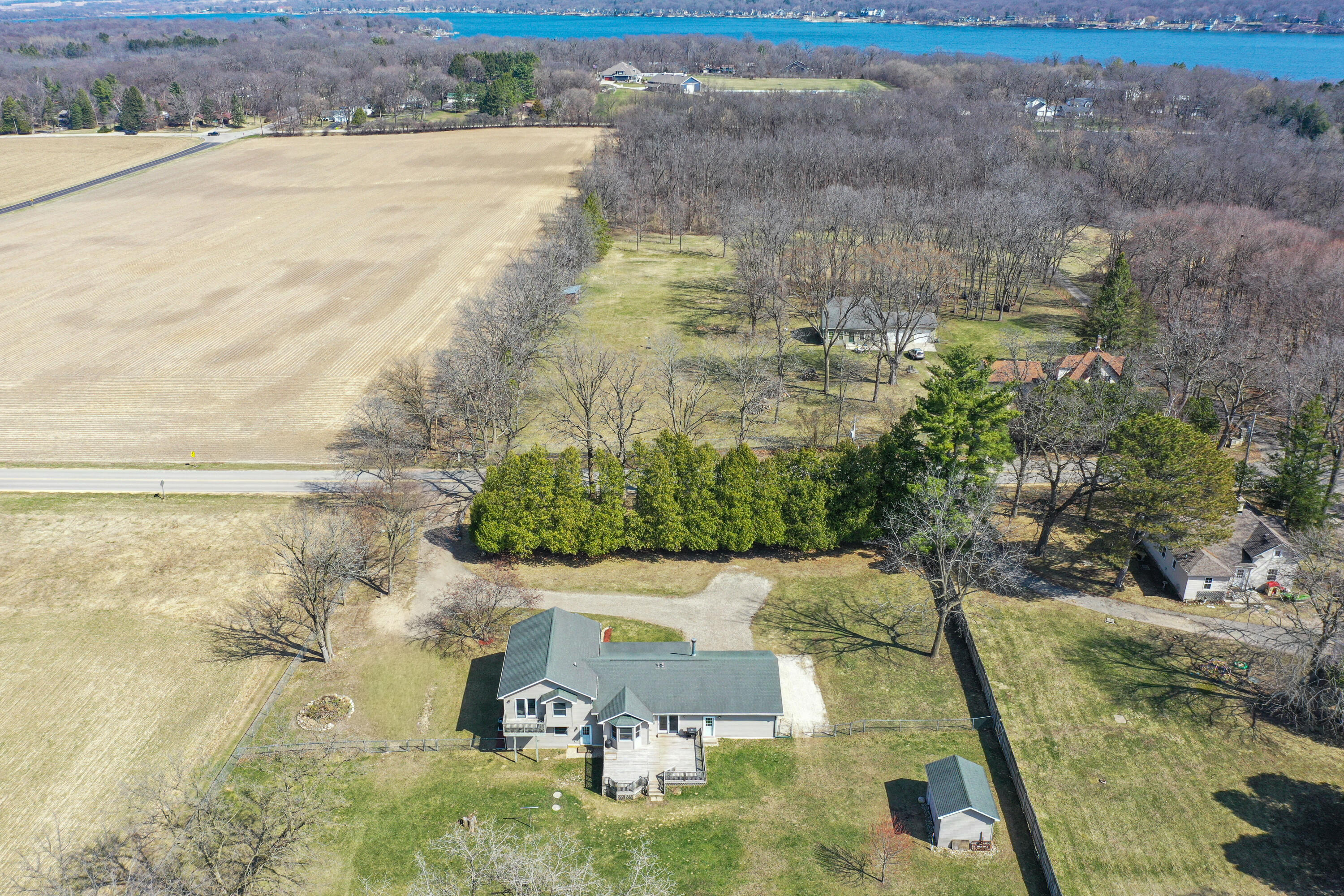 2855 North Shore Drive Delavan, WI 53115 - Photo 5 of 52 Nearby Delavan Lake