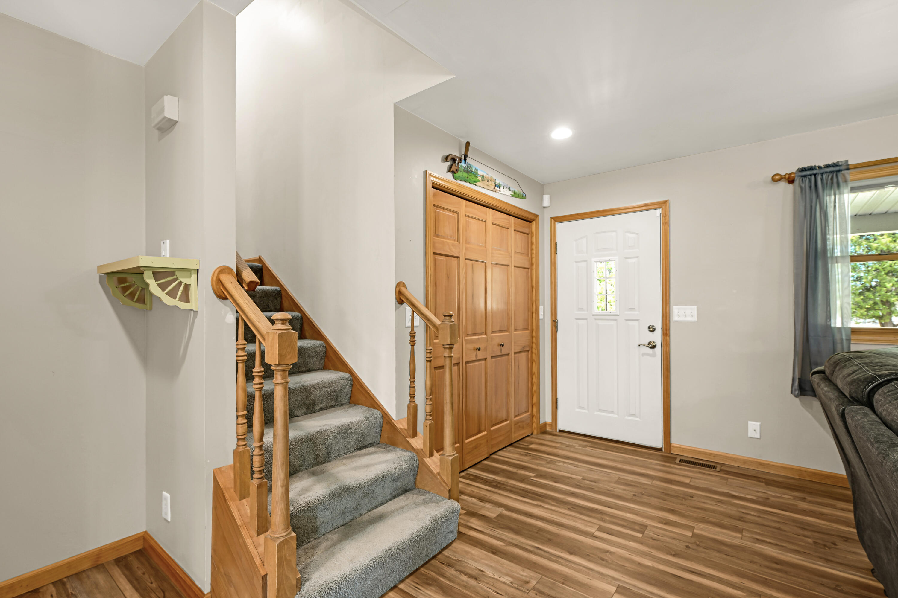 2855 North Shore Drive Delavan, WI 53115 - Photo 7 of 52 Entrance to Home