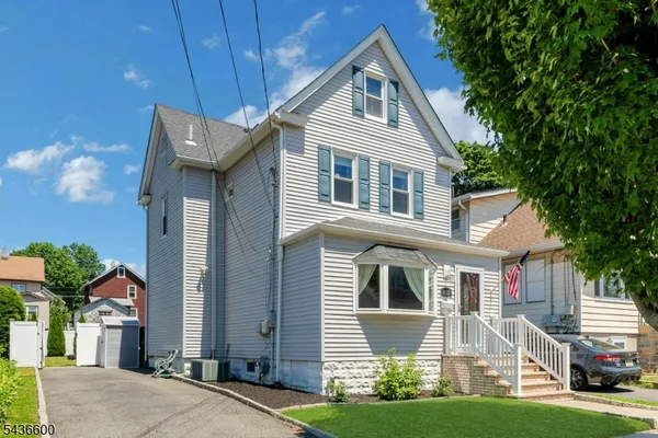 $650,000 | 633 Lake Avenue, Lyndhurst, NJ 07071