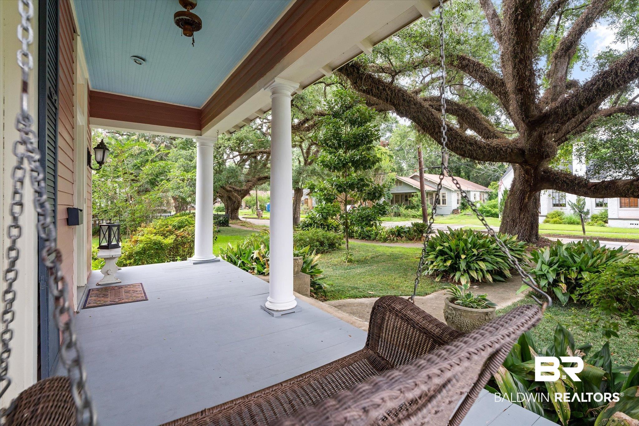 160 Houston Street Mobile, AL 36606 - Photo 3 of 36