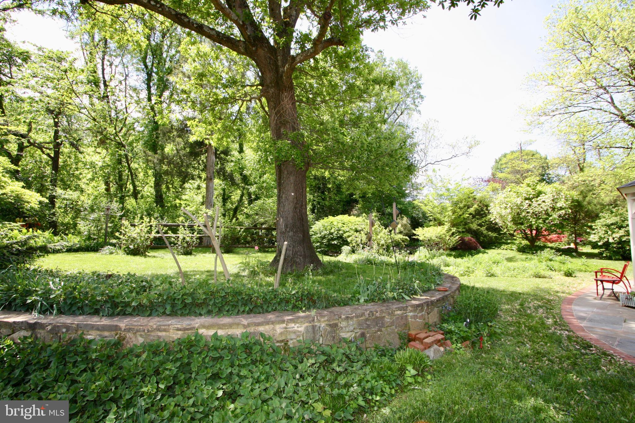 11628 Glen Road Potomac, MD 20854 - Photo 14 of 27 Gallery Image 14