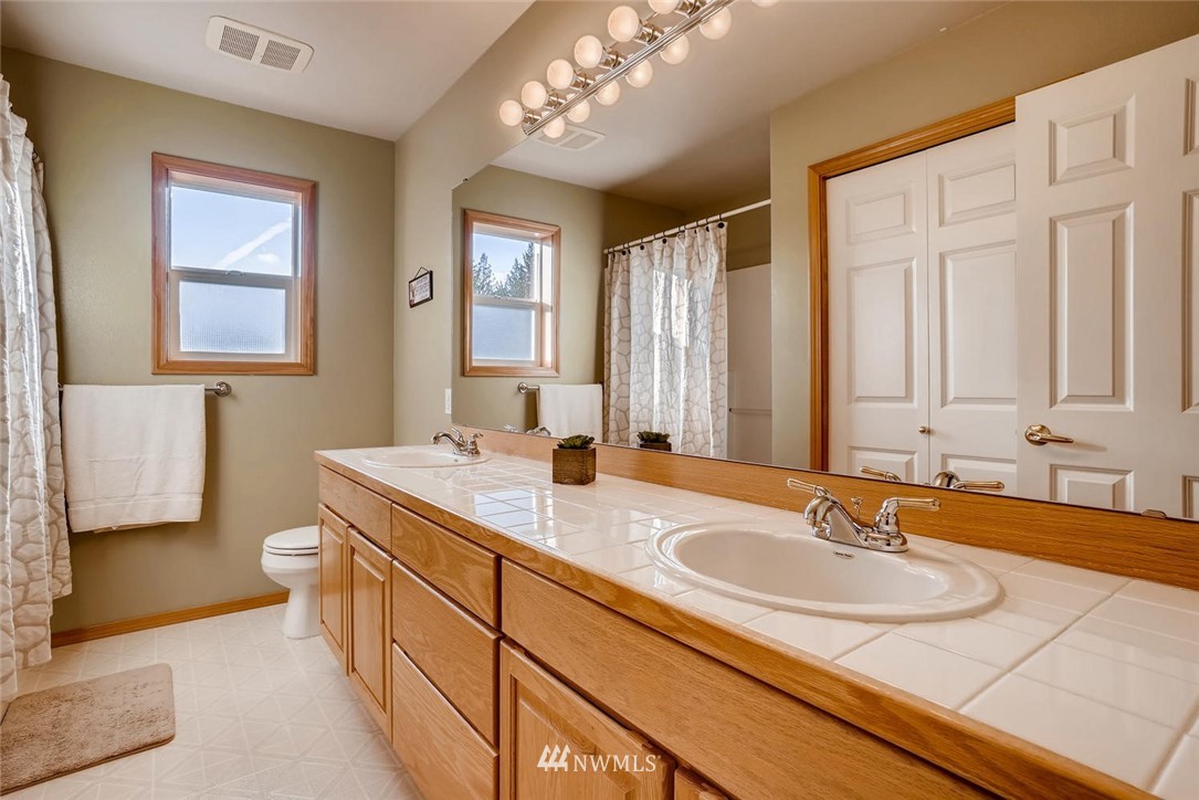 18432 12th Drive Southeast Bothell, WA 98012 - Photo 17 of 20 Gallery Image 17