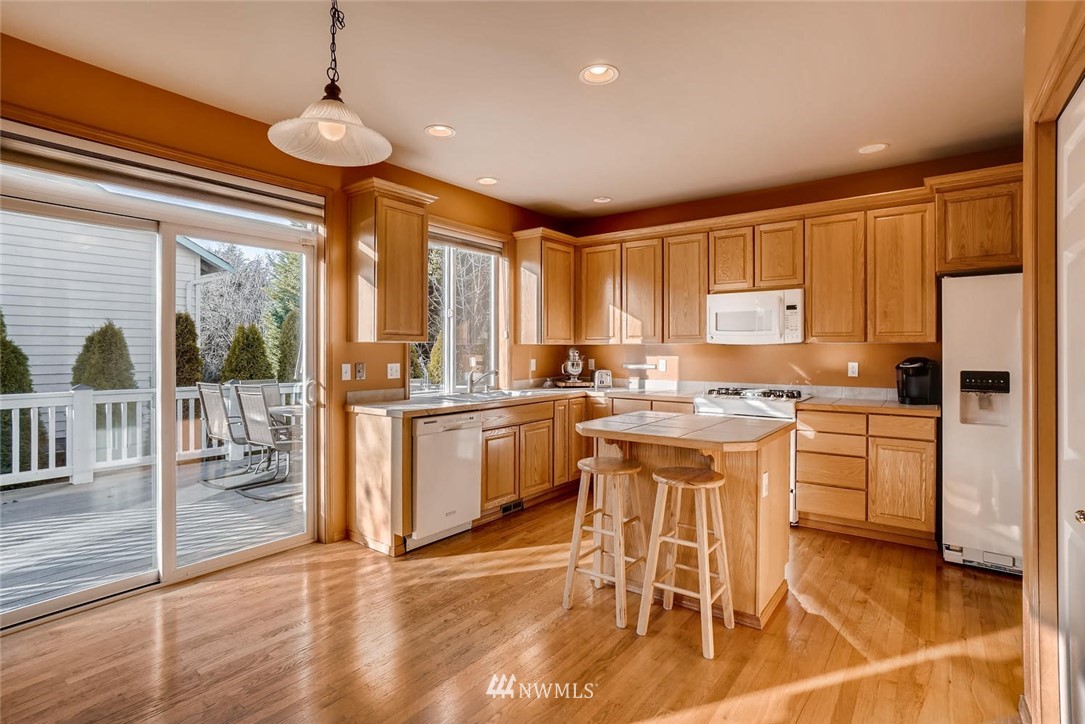 18432 12th Drive Southeast Bothell, WA 98012 - Photo 9 of 20 Gallery Image 9