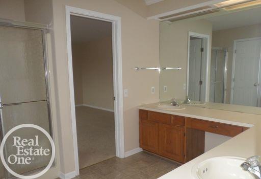 491 Arlington Drive Rochester, MI 48307 - Photo 11 of 19 Master Bathroom