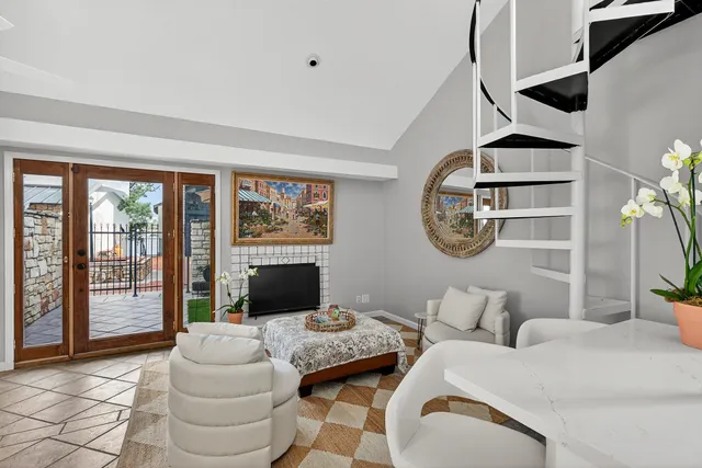 $299,500 | 103 Island Drive, Unit 3, Horseshoe Bay, TX 78657