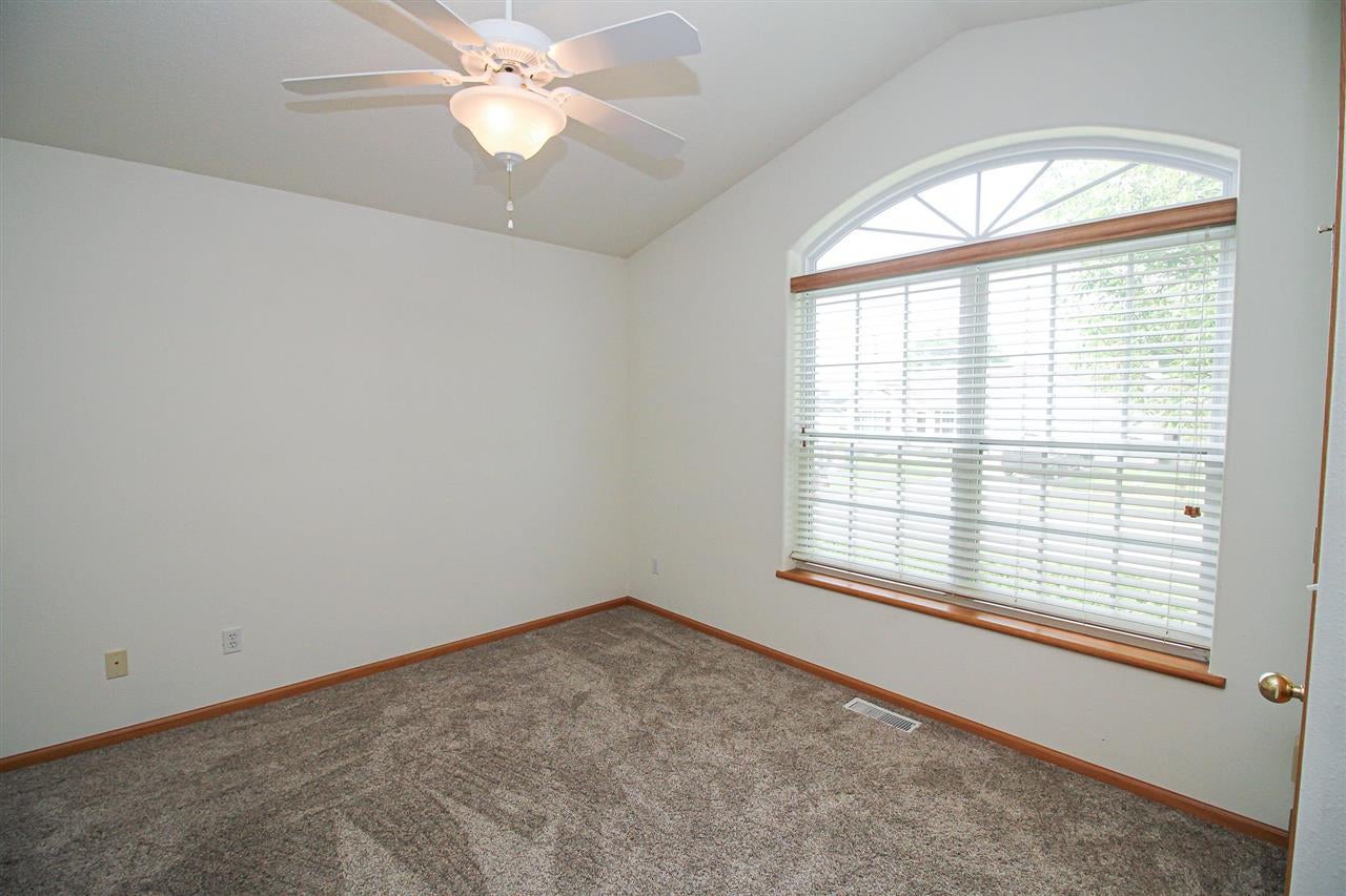 104 Whispering Wind Lane Center Point, IA 52213 - Photo 11 of 24 Gallery Image 11